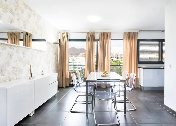New Center Cristianos Apartman